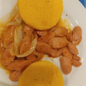 Salchichas Guisadas con Tortillas