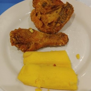 Pollo Frito y Bollo