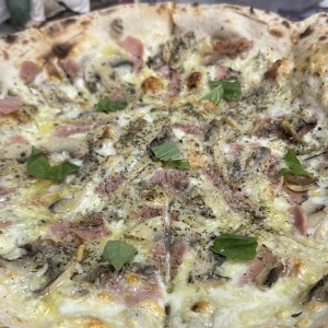 Bianca con Prosciutto e Funghi