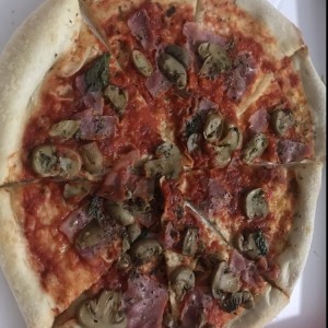 Prosciutto e funghi senza formaggio