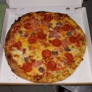 Pizzas Rojas - Carnivora