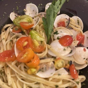 Linguine con Vongole