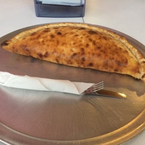 Calzone de peperonii