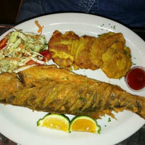 pescado frito con patacones