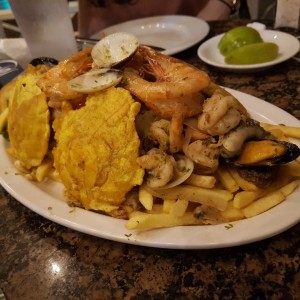 Picada de Mariscos