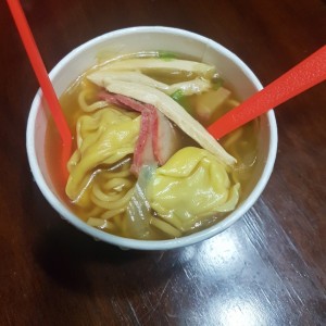 Sopita de wanton