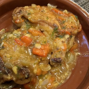 Pollo al ajillo