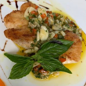 Filete de Corvina al Ajillo