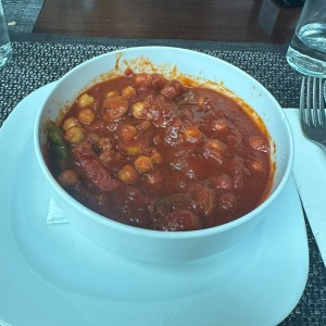 Garbanzo con chorizo