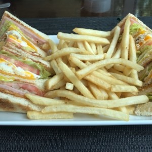 Emparedados - Club sandwich