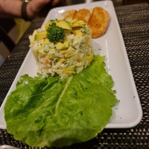 Ensalada de langostinos con aguacate