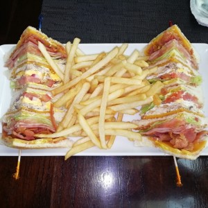 Emparedados - Club sandwich