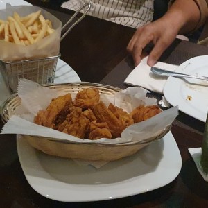 1/2 pollo frito en canasta