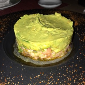 Salmon tartar 