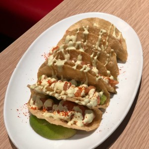 taquitos de salmon 