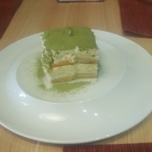 tiramisu de Macha y Lichi