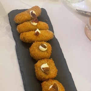 Croquetas Caseras de Jamón Ibérico, Chorizo, Pulpo o Bacalao