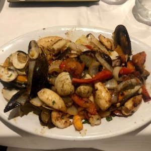 Mariscos a la parrilla!