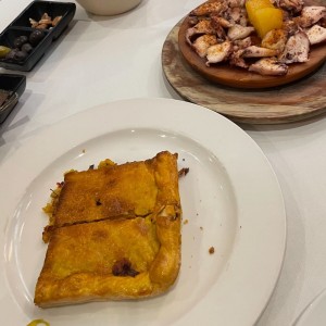 Picoteamos Algo - Empanada Gallega