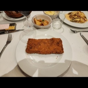 Cachopo con Papas Fritas