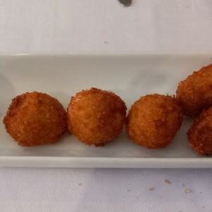 Croquetas mixtas  de Jamon y Bacalao 