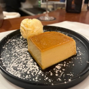 Flan de la casa