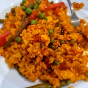 paella de pollo