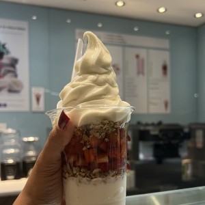 Pinkberry Parfaits - Parfait de Frutas