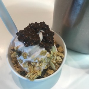 toronja con crunchie y granola