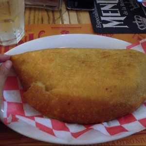 empanada reina