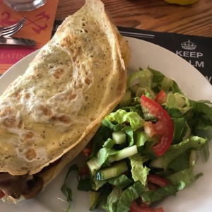 omellete la reina con ensalada 