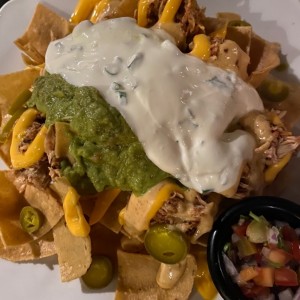 Nacho con pollo