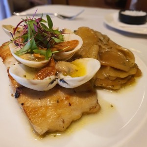 Filete de corvina a la ondarresa