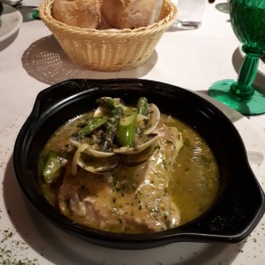 Corvina en salsa verde