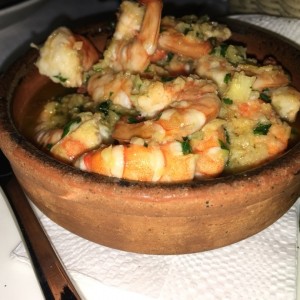 camarones al ajillo