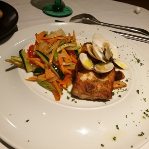 Corvina con vegetales