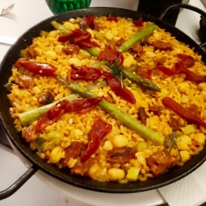 Paella de chorizo Vasca 