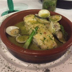 Corvina en Salsa Verde (a la vasca)