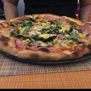 Pizzas Especiales - Dolomiti 14.50$-28$