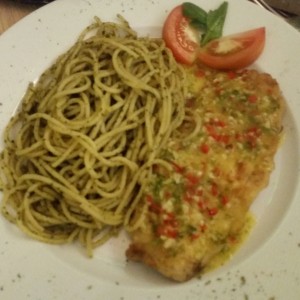 Corvina al Ajillo con Spaghetti al Pesto