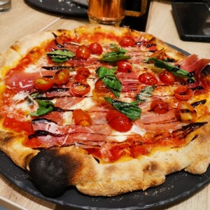 Pizzas Especiales - Dolomiti