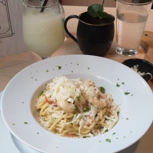 Pastas - Alfredo con Camarones