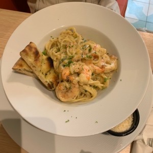 Pastas - Alfredo con Camarones