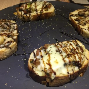 Entradas - Bruschetta Mixta