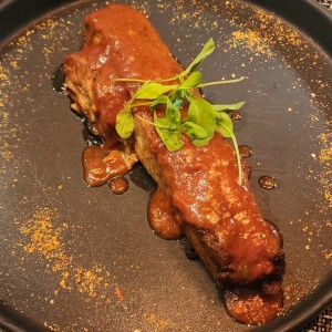 Costilla en salsa roja