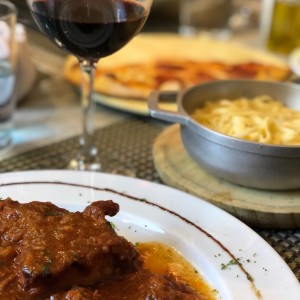 Ossobuco de Res con Linguini a la Crema