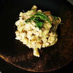 Fetuccini strega con pollo