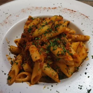 Penne en salsa bolognesa