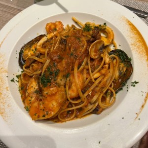 Linguinni Frutti Di Mare