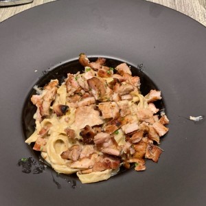 Fettuccine Strega con Pollo